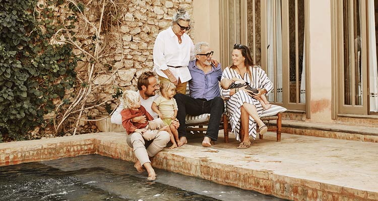 Family by the pool.